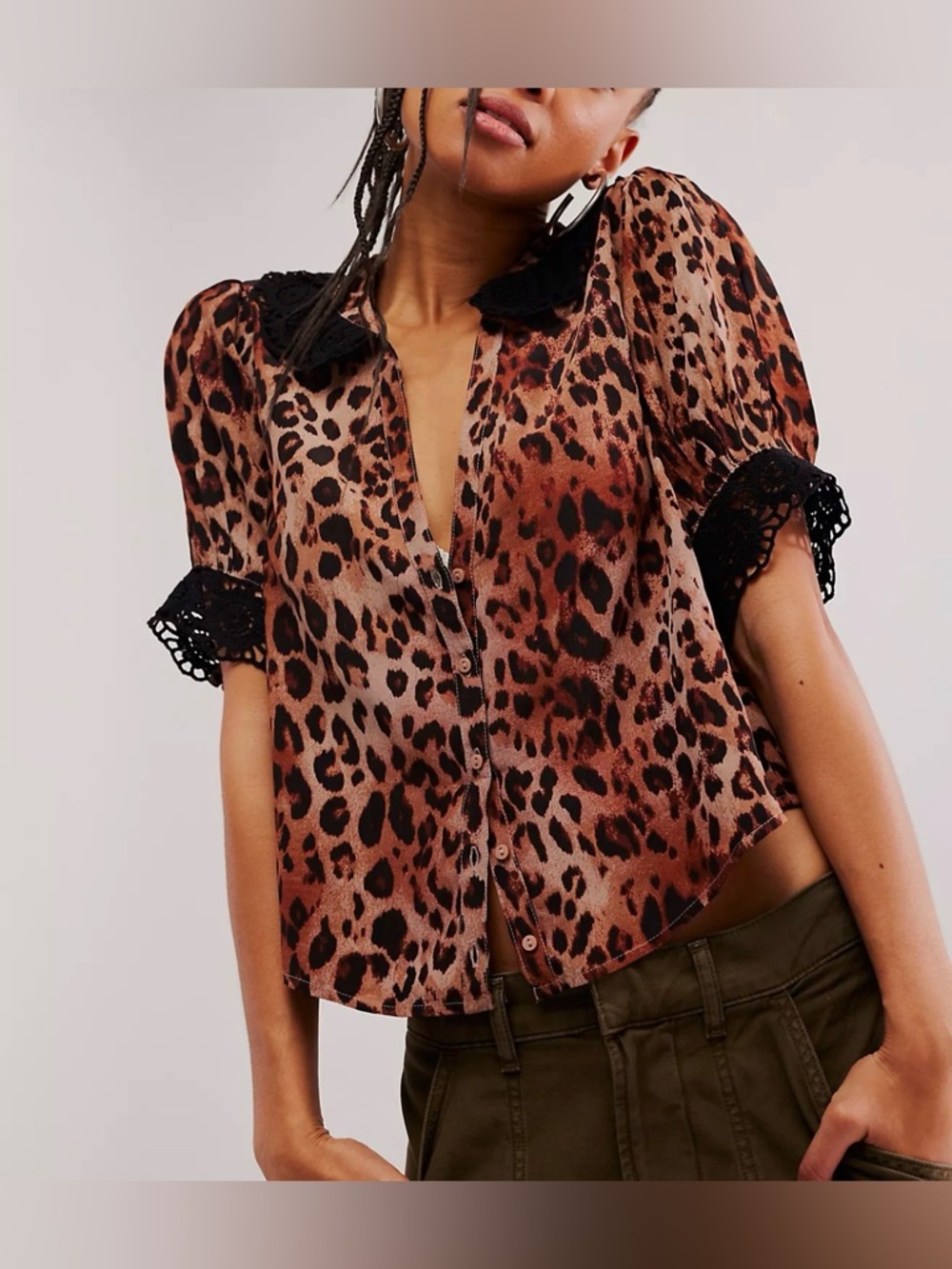 Like new! FREE PEOPLE My Love Leopard Print Peterpan Lace Crochet Collar Top MED